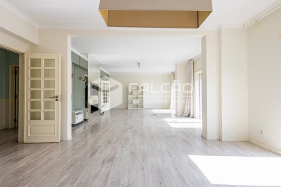 Apartamento T4 para Venda em Marvila, Ribeira Santarém, São Salvador, São Nicolau