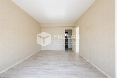 Apartamento T4 para Venda em Marvila, Ribeira Santarém, São Salvador, São Nicolau