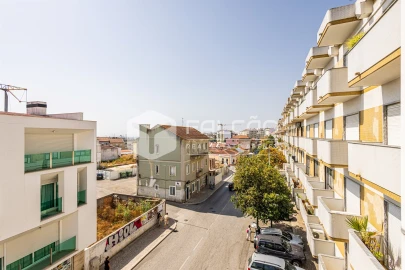 Apartamento T4 para Venda em Marvila, Ribeira Santarém, São Salvador, São Nicolau