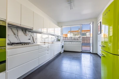 Apartamento T4 para Venda em Marvila, Ribeira Santarém, São Salvador, São Nicolau