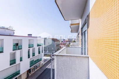 Apartamento T4 para Venda em Marvila, Ribeira Santarém, São Salvador, São Nicolau