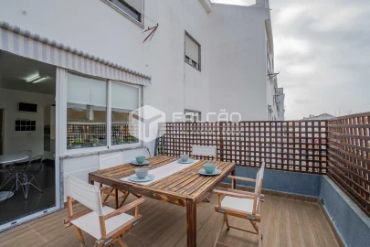 Apartamento T4 para Venda em Marvila, Ribeira Santarém, São Salvador, São Nicolau