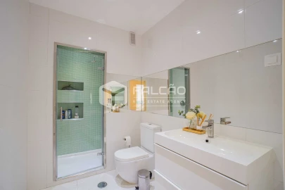 Apartamento T4 para Venda em Marvila, Ribeira Santarém, São Salvador, São Nicolau