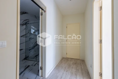 Apartamento T4 para Venda em Marvila, Ribeira Santarém, São Salvador, São Nicolau