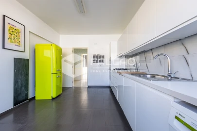 Apartamento T4 para Venda em Marvila, Ribeira Santarém, São Salvador, São Nicolau