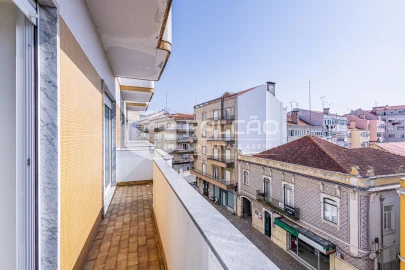 Apartamento T4 para Venda em Marvila, Ribeira Santarém, São Salvador, São Nicolau