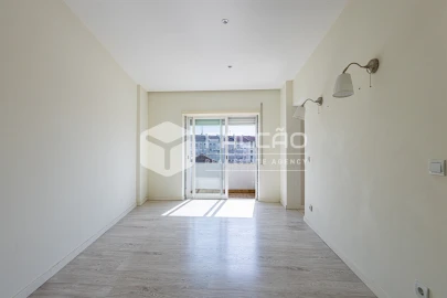 Apartamento T4 para Venda em Marvila, Ribeira Santarém, São Salvador, São Nicolau