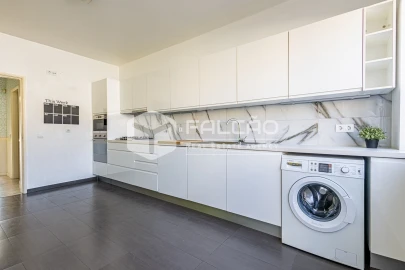 Apartamento T4 para Venda em Marvila, Ribeira Santarém, São Salvador, São Nicolau