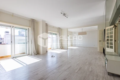 Apartamento T4 para Venda em Marvila, Ribeira Santarém, São Salvador, São Nicolau