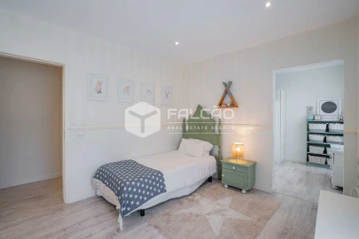 Apartamento T4 para Venda em Marvila, Ribeira Santarém, São Salvador, São Nicolau