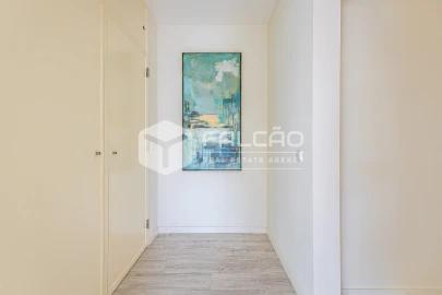 Apartamento T4 para Venda em Marvila, Ribeira Santarém, São Salvador, São Nicolau