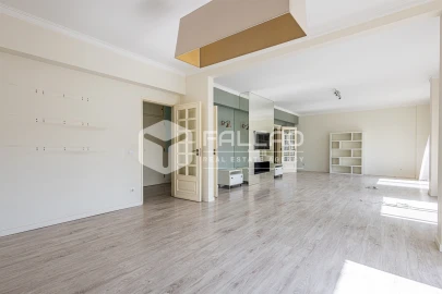Apartamento T4 para Venda em Marvila, Ribeira Santarém, São Salvador, São Nicolau