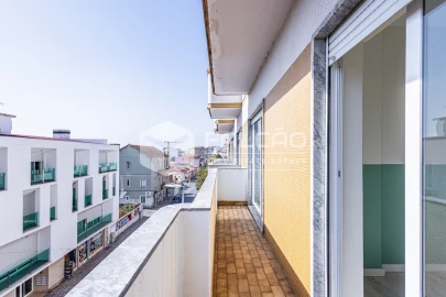 Apartamento T4 para Venda em Marvila, Ribeira Santarém, São Salvador, São Nicolau