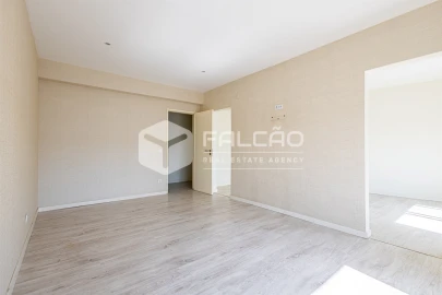Apartamento T4 para Venda em Marvila, Ribeira Santarém, São Salvador, São Nicolau
