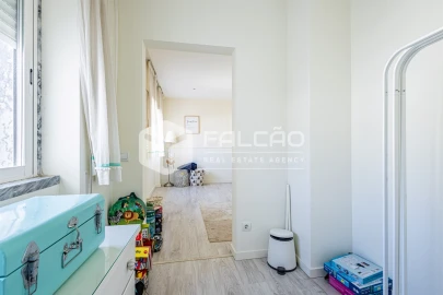 Apartamento T4 para Venda em Marvila, Ribeira Santarém, São Salvador, São Nicolau