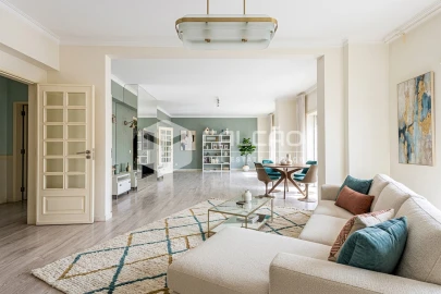 Apartamento T4 para Venda em Marvila, Ribeira Santarém, São Salvador, São Nicolau