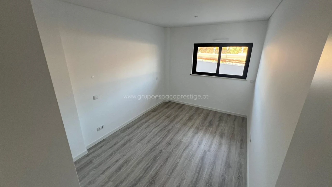Apartamento T4 para Venda em Tavira (Santa Maria e Santiago) Foto 13
