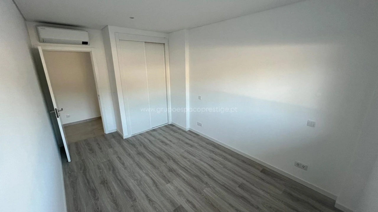 Apartamento T4 para Venda em Tavira (Santa Maria e Santiago) Foto 18