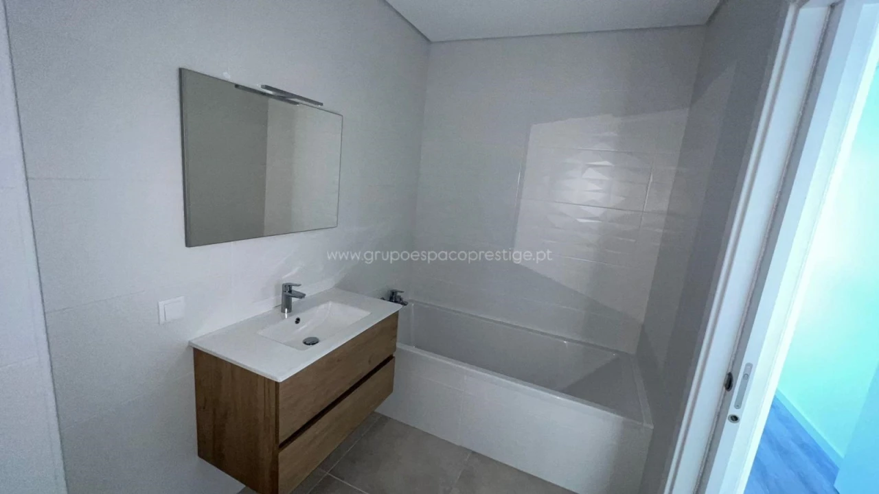 Apartamento T4 para Venda em Tavira (Santa Maria e Santiago) Foto 24