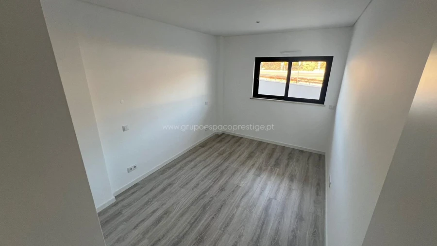 Apartamento T4 para Venda em Tavira (Santa Maria e Santiago) Foto 13