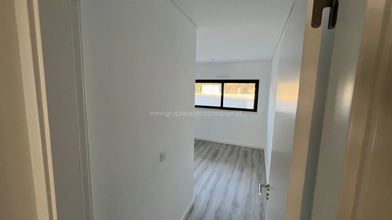 Apartamento T4 para Venda em Tavira (Santa Maria e Santiago) Foto 14