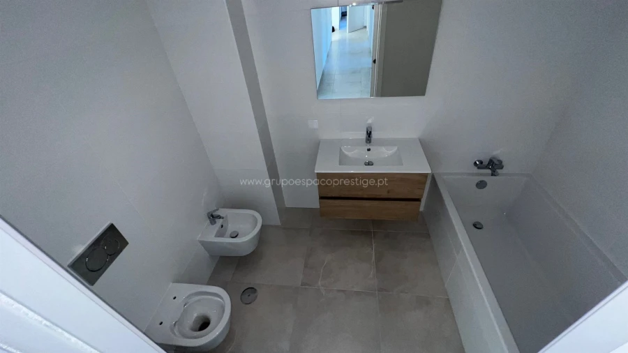Apartamento T4 para Venda em Tavira (Santa Maria e Santiago) Foto 18
