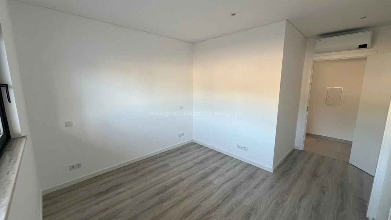 Apartamento T4 para Venda em Tavira (Santa Maria e Santiago) Foto 24