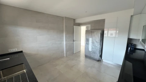 Apartamento T4 para Venda em Tavira (Santa Maria e Santiago)