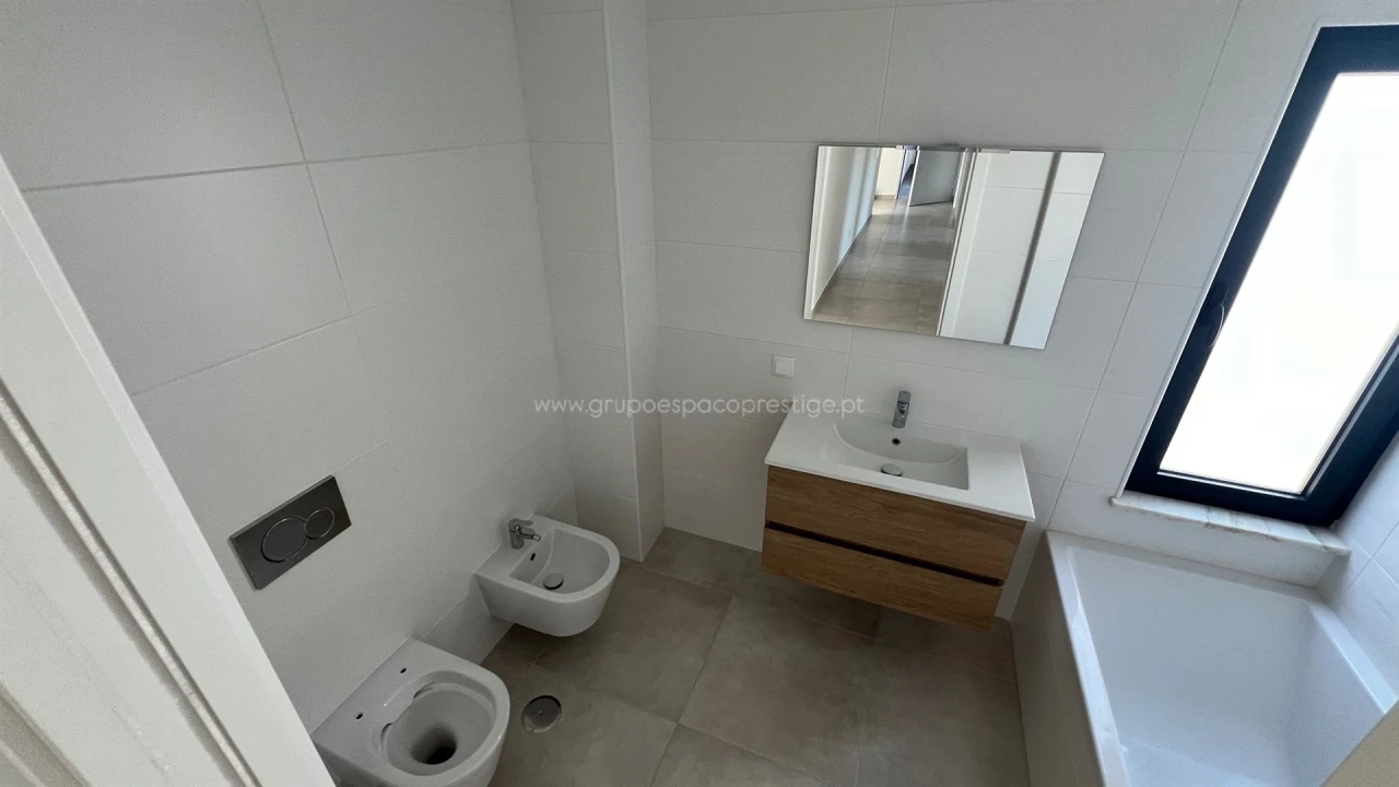 Apartamento T4 para Venda em Tavira (Santa Maria e Santiago) Foto 54