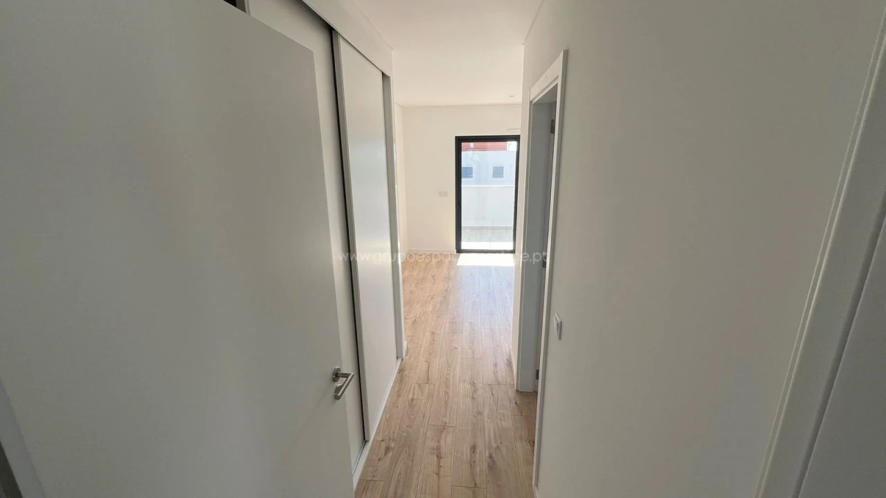 Apartamento T4 para Venda em Tavira (Santa Maria e Santiago) Foto 34
