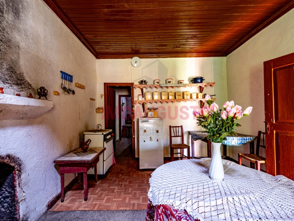 Moradia T3 para Venda em Freches e Torres Foto 4