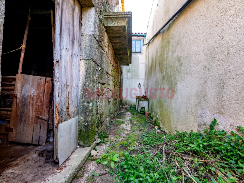 Moradia T3 para Venda em Freches e Torres Foto 17