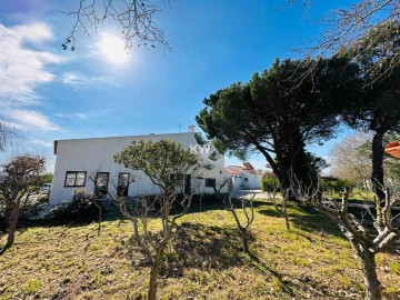 Moradia T17 para Venda em Abrigada e Cabanas de Torres