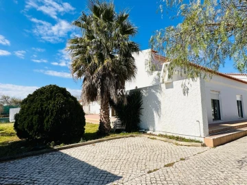 Moradia T17 para Venda em Abrigada e Cabanas de Torres