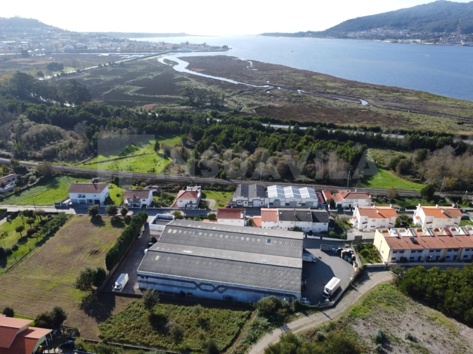 Armazém para Arrendamento em Seixas Foto 2