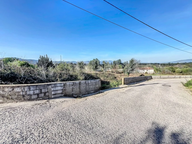 Terreno para Venda em Reboreda e Nogueira Foto 2