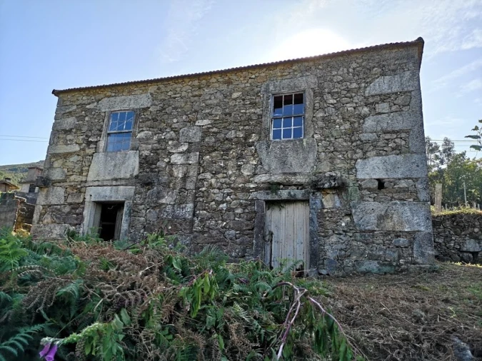 Moradia T2 para Venda em Venade e Azevedo Foto 4