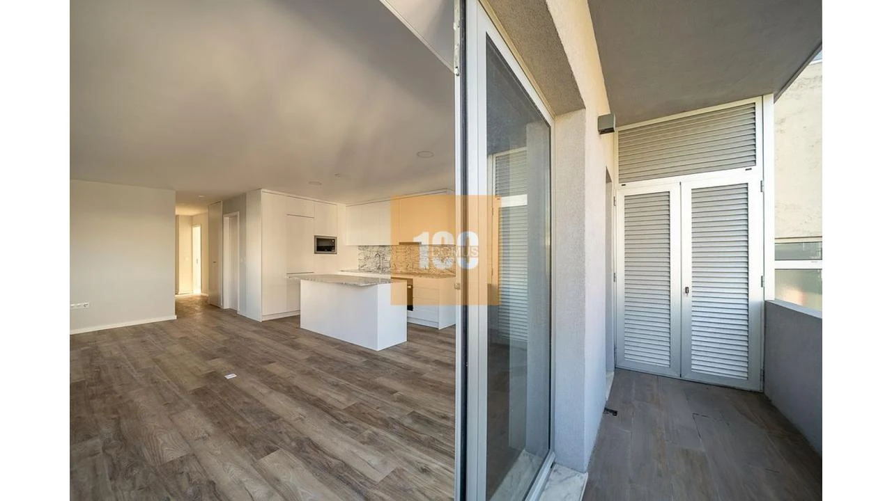 Apartamento T3 para Arrendamento em Cedofeita, Santo Ildefonso, Sé, Miragaia, São Nicolau e Vitória Foto 3