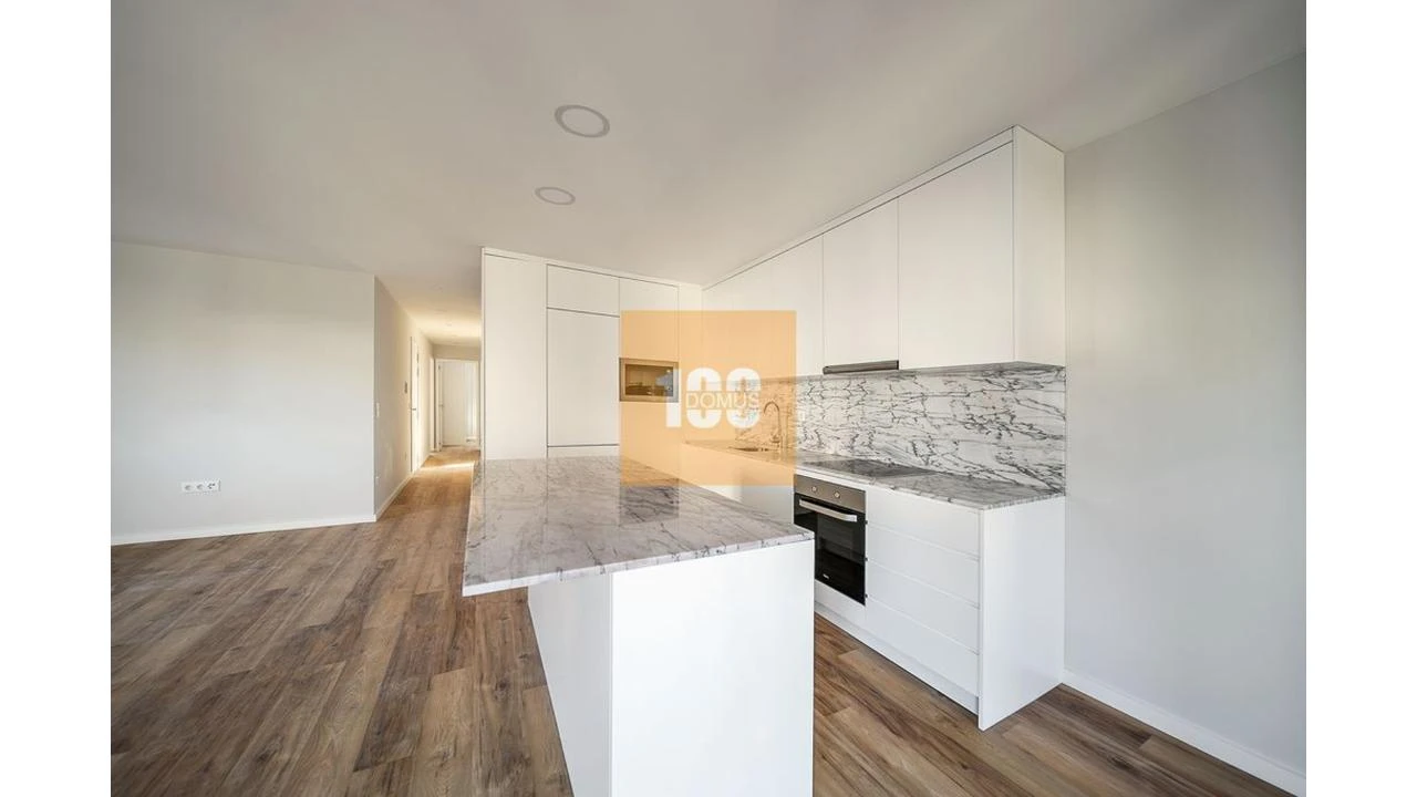 Apartamento T3 para Arrendamento em Cedofeita, Santo Ildefonso, Sé, Miragaia, São Nicolau e Vitória Foto 6