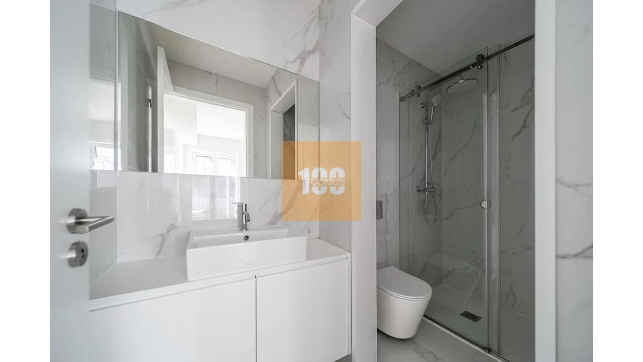 Apartamento T3 para Arrendamento em Cedofeita, Santo Ildefonso, Sé, Miragaia, São Nicolau e Vitória Foto 13