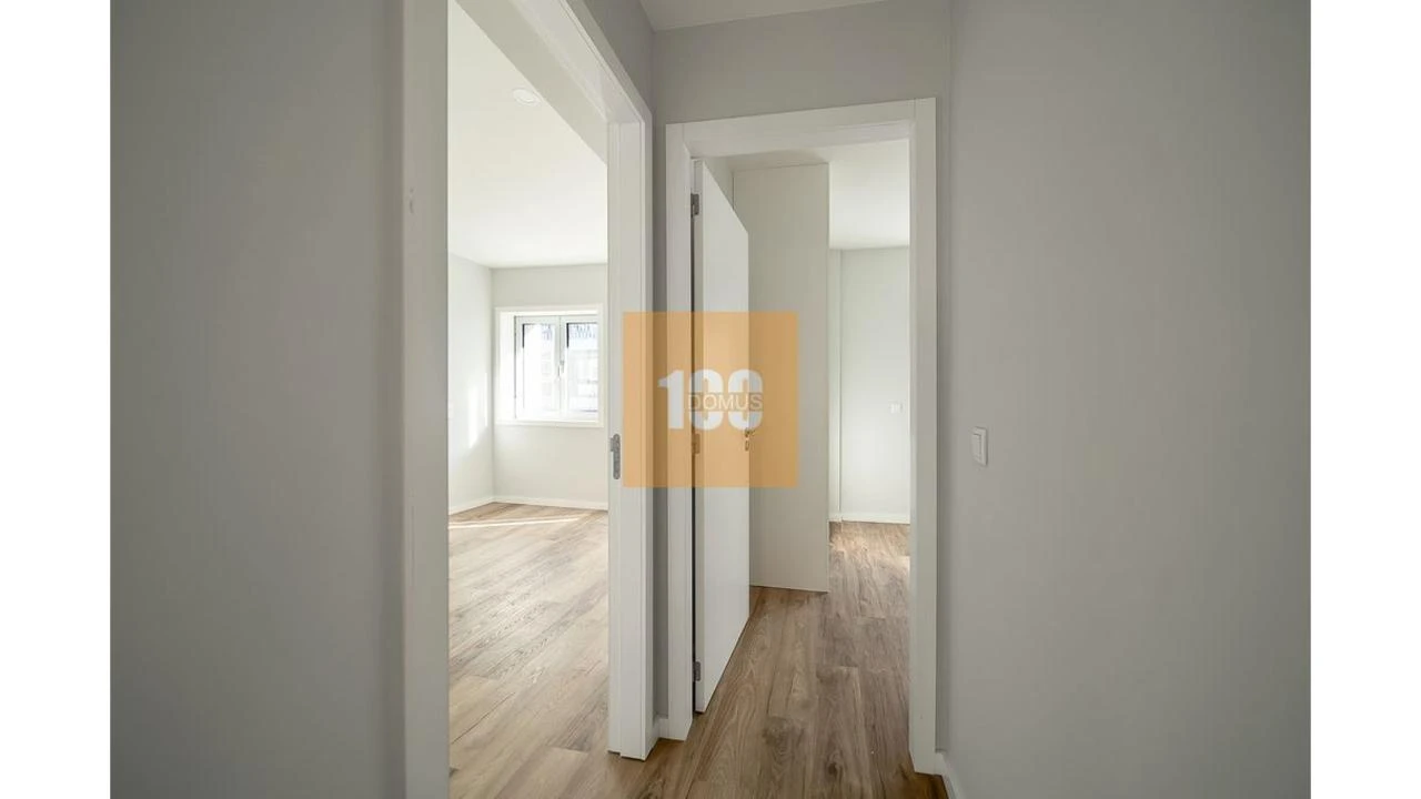 Apartamento T3 para Arrendamento em Cedofeita, Santo Ildefonso, Sé, Miragaia, São Nicolau e Vitória Foto 15