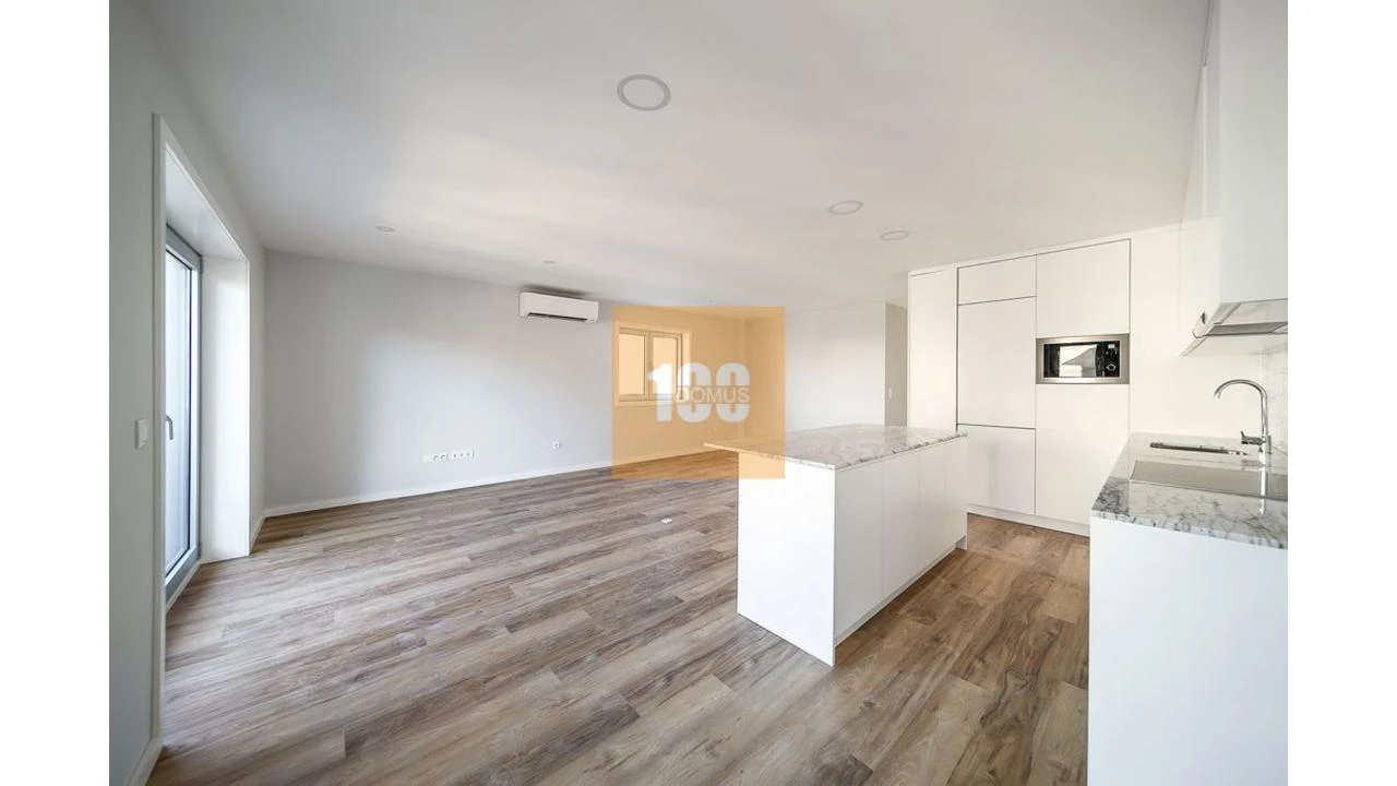 Apartamento T3 para Arrendamento em Cedofeita, Santo Ildefonso, Sé, Miragaia, São Nicolau e Vitória Foto 7
