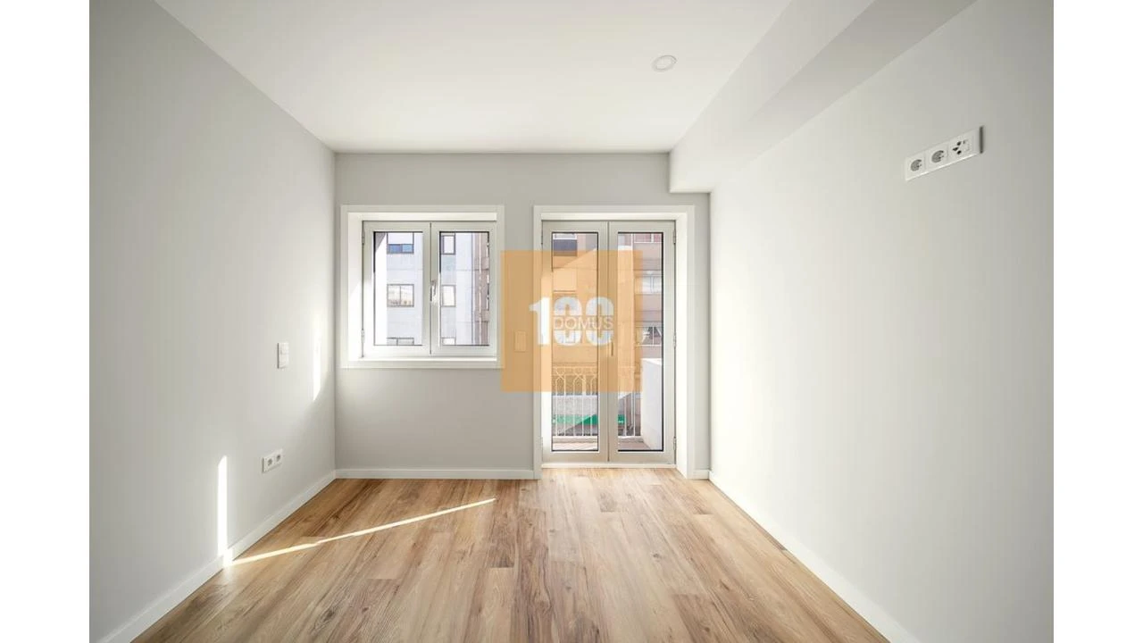 Apartamento T3 para Arrendamento em Cedofeita, Santo Ildefonso, Sé, Miragaia, São Nicolau e Vitória Foto 23