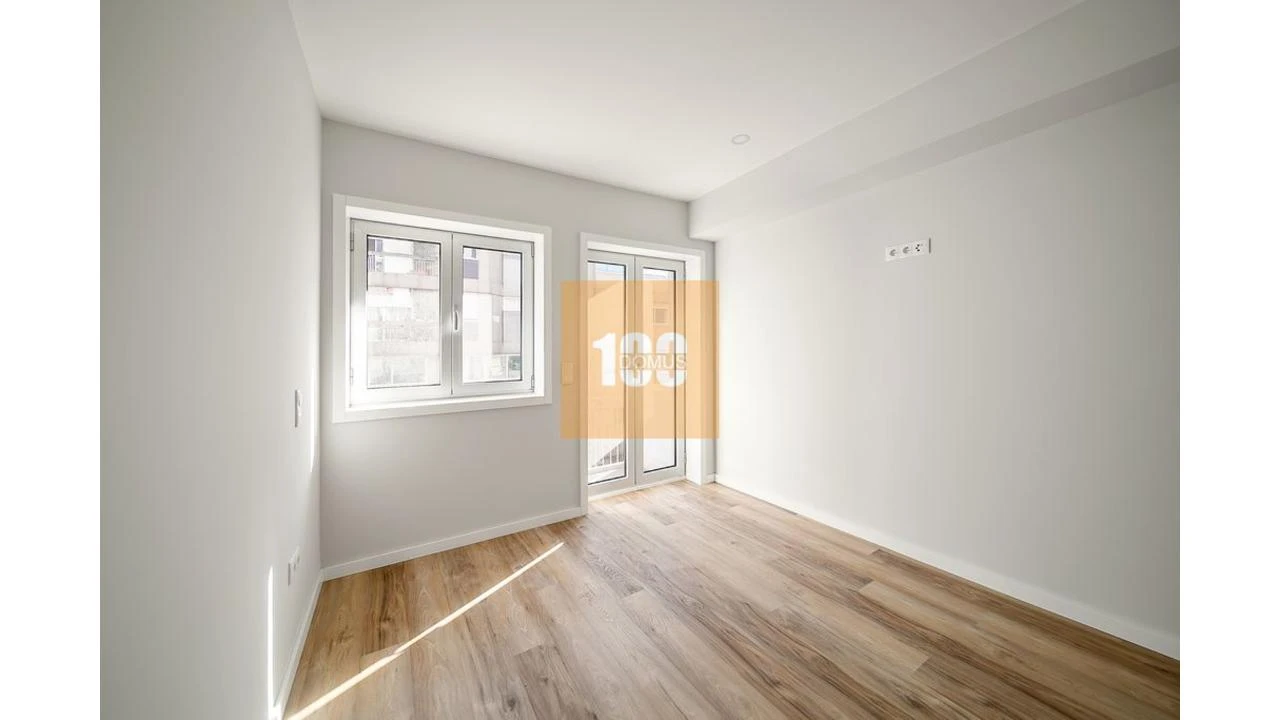Apartamento T3 para Arrendamento em Cedofeita, Santo Ildefonso, Sé, Miragaia, São Nicolau e Vitória Foto 24