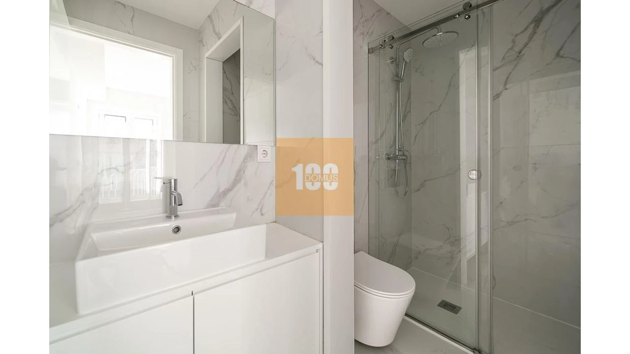 Apartamento T3 para Arrendamento em Cedofeita, Santo Ildefonso, Sé, Miragaia, São Nicolau e Vitória Foto 27