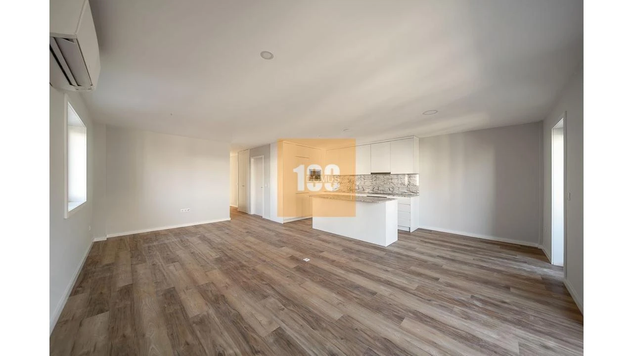 Apartamento T3 para Arrendamento em Cedofeita, Santo Ildefonso, Sé, Miragaia, São Nicolau e Vitória Foto 5