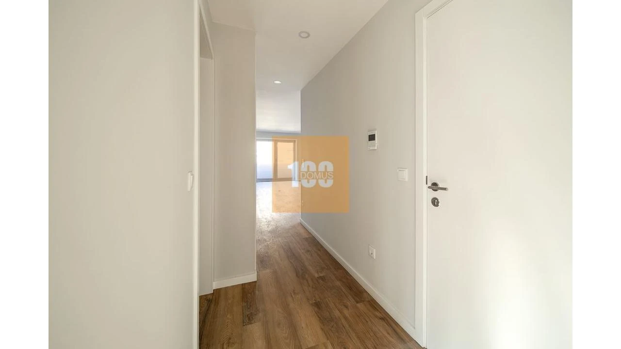 Apartamento T3 para Arrendamento em Cedofeita, Santo Ildefonso, Sé, Miragaia, São Nicolau e Vitória Foto 16