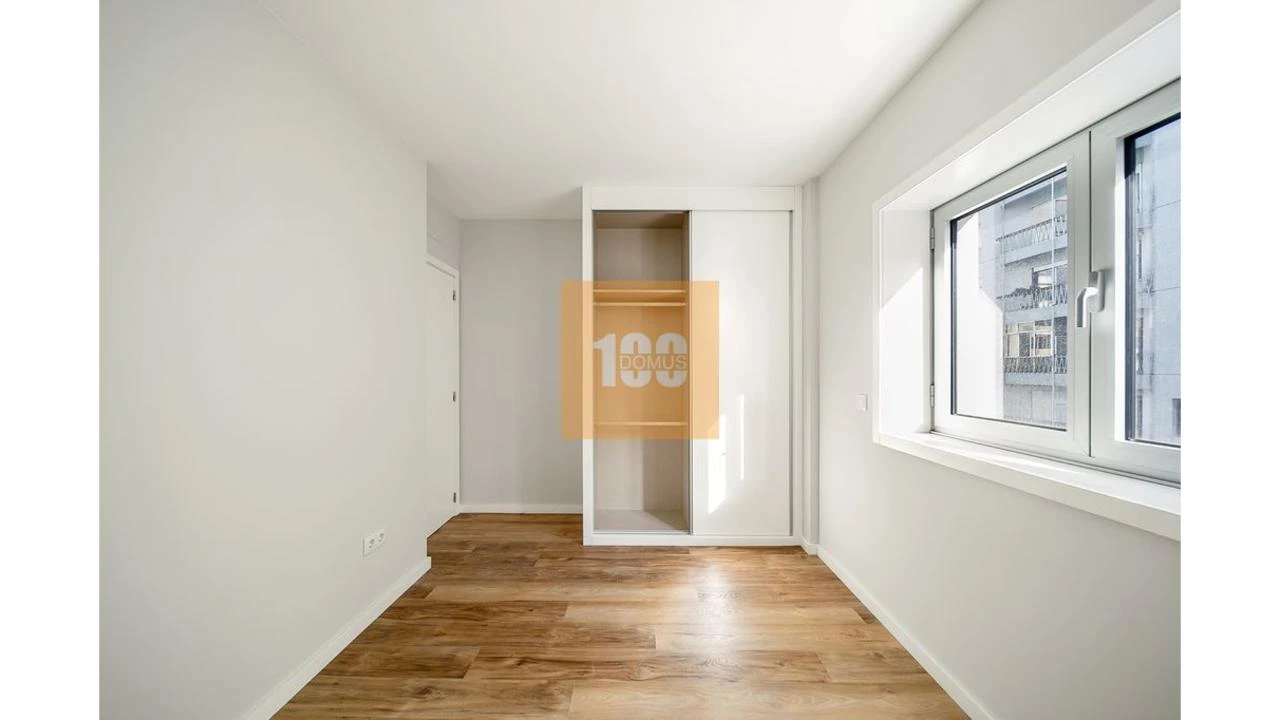Apartamento T3 para Arrendamento em Cedofeita, Santo Ildefonso, Sé, Miragaia, São Nicolau e Vitória Foto 20