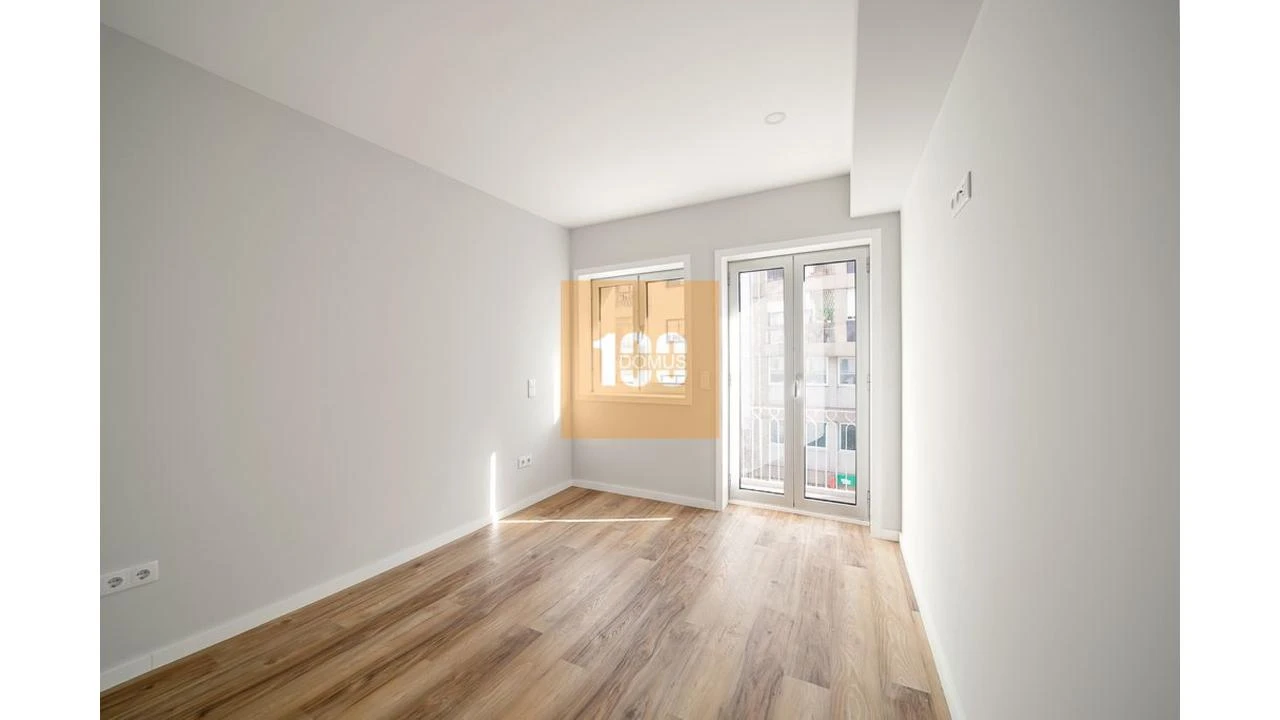 Apartamento T3 para Arrendamento em Cedofeita, Santo Ildefonso, Sé, Miragaia, São Nicolau e Vitória Foto 22
