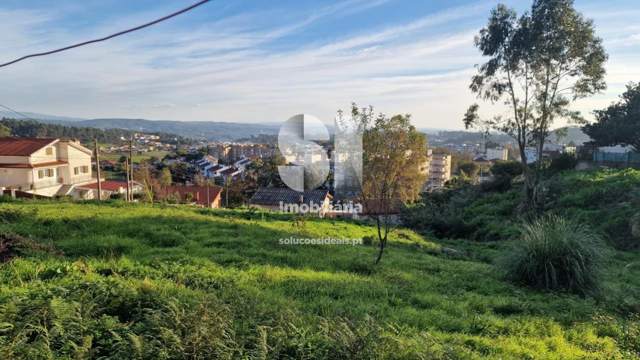 Terreno para Venda em Baltar Foto 1